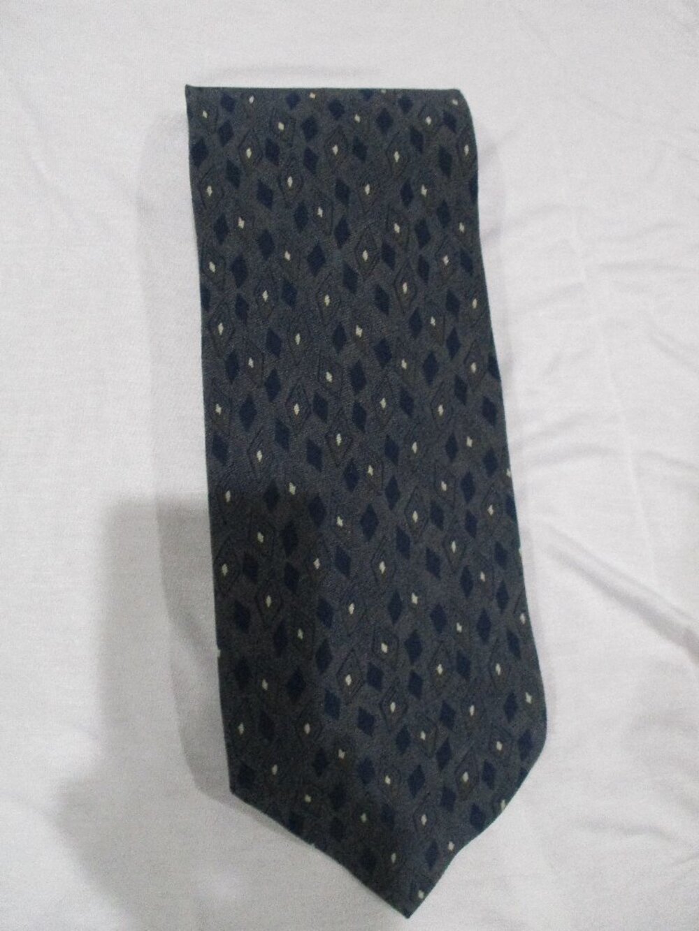 Giorgio Armani Cravatte Geometric Pattern 100% Pure Silk Tie